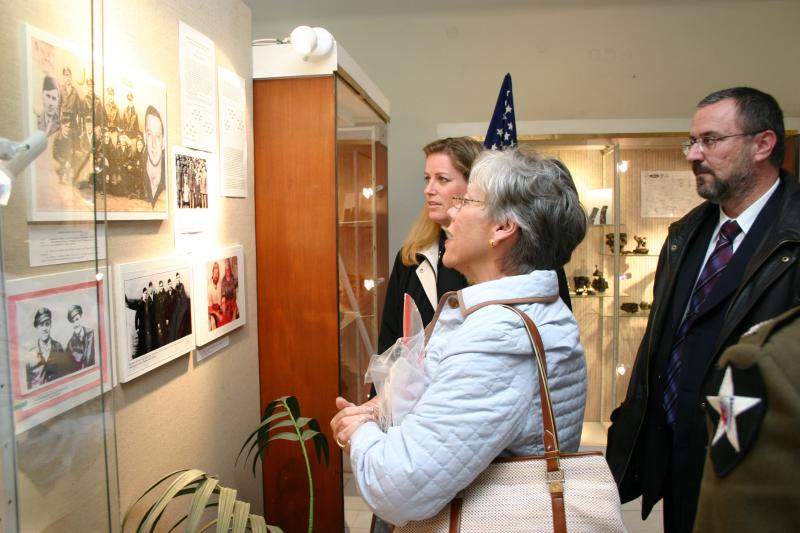 Skipper v původní expozici k tématu. Nyní je stálá expozice součástí Měststského muzea a galerie Nepomuk