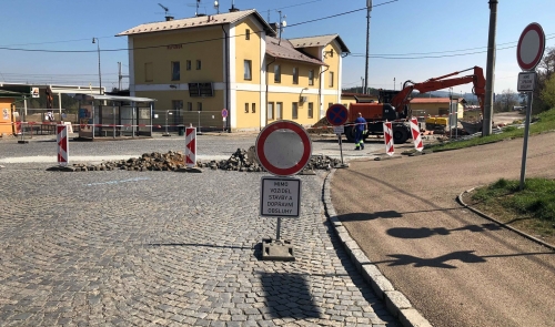 Probíhá stavba přestupního uzlu u nádraží