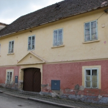 dům 