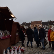 Adventní trh a rozsvícení vánočního stromu