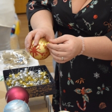 workshop zdobení vánočních kouliček 2024