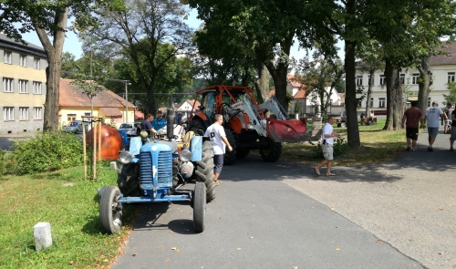Traktoriáda ve Vrčeni