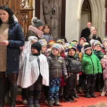 Ohlédnutí za tradičním předvánočním jarmárkem MŠ Nepomuk a výstavou betlémů