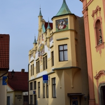 Býv. spořitelna - záložna od arch. Karla Bubly