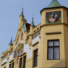 Býv. spořitelna - záložna od arch. Karla Bubly