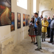 Koncert Štěpána Raka na Zelené hoře, kytarový virtuos zahájil vernisáž svých fotografií 18.5.2024