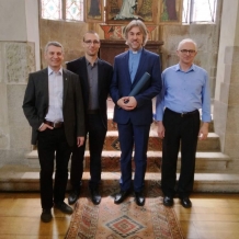 foto - archiv města. Miroslav Herold s diplomem