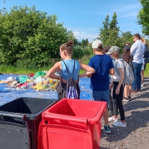 TŘÍDÍME  S ROZUMEM - Parkoviště u bazénů, Nepomuk 5.6.2024 - foto Hana Staňková