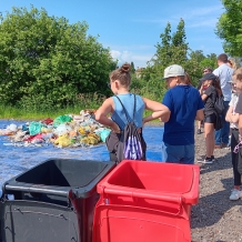 TŘÍDÍME  S ROZUMEM - Parkoviště u bazénů, Nepomuk 5.6.2024 - foto Hana Staňková