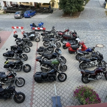Retrojízda a sraz motorek ve fotogalerii