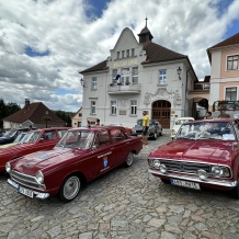 Retrojízda a sraz motorek ve fotogalerii