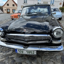 Retrojízda a sraz motorek ve fotogalerii
