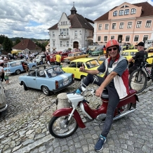 Retrojízda a sraz motorek ve fotogalerii