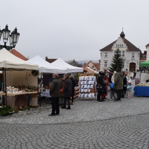 Fotky z Adventního trhu a rozsvícení vánočního stromu Nepomuk