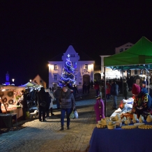 Fotky z Adventního trhu a rozsvícení vánočního stromu Nepomuk