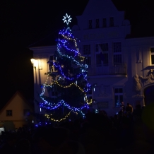 Fotky z Adventního trhu a rozsvícení vánočního stromu Nepomuk