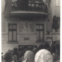 Vítání amerických, sovětských a československých vojáků na náměstí. Archiv Pavla Motejzíka
