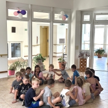 Mateřská škola zazářila v domě pro seniory