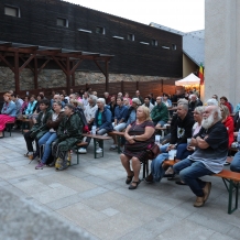 Ohlédnutí - divadelní spolek Smečka na Malé letní scéně 25.7.2025 - Foto Milan Demela