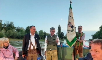 Svatojánské vodní procesí v Plattlingu