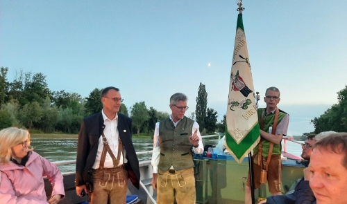 Svatojánské vodní procesí v Plattlingu