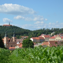 Nepomuk s kostelem sv. Jana Nepomuckého a Zelenou Horou