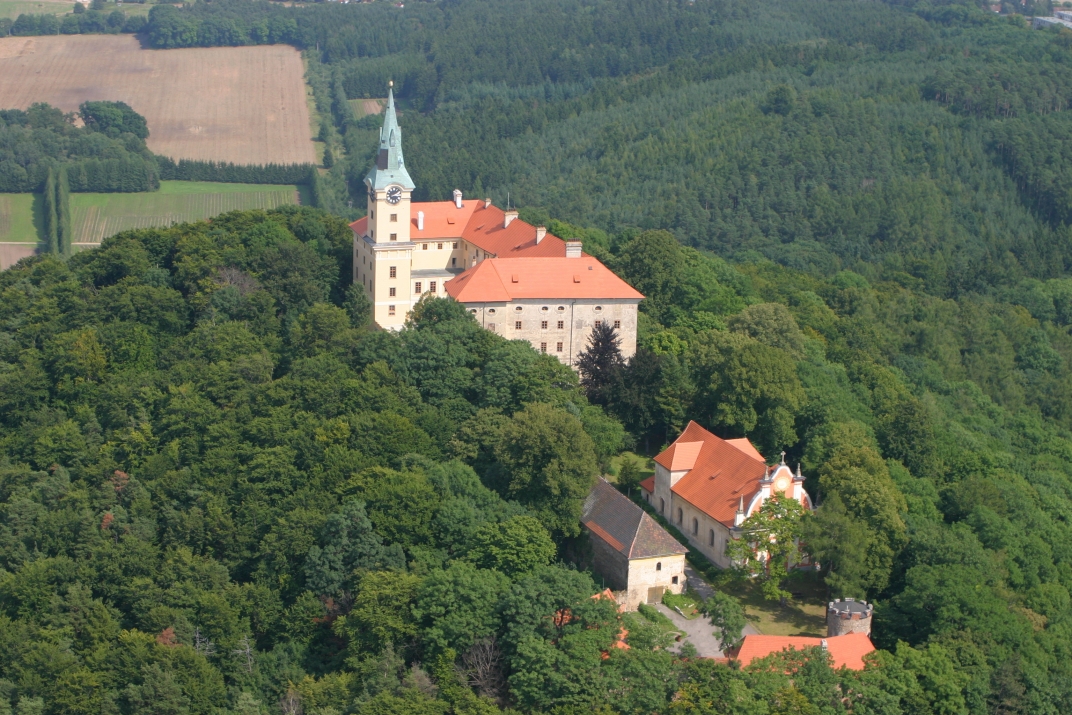 zámek zámek