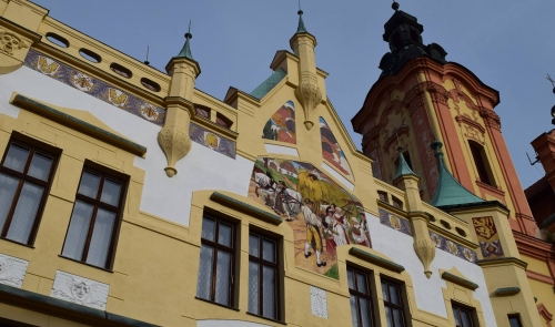 Opravené fresky na Spořitelně i na webu Propamátky