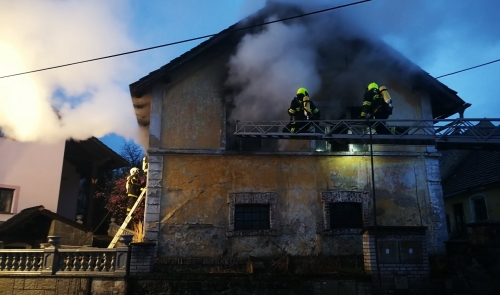 Březen ve znamení požárů